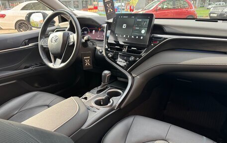 Toyota Camry, 2023 год, 3 700 000 рублей, 5 фотография