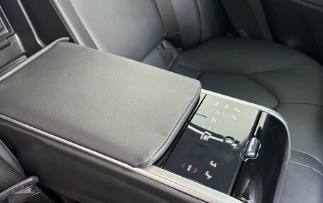 Toyota Camry, 2023 год, 3 700 000 рублей, 13 фотография