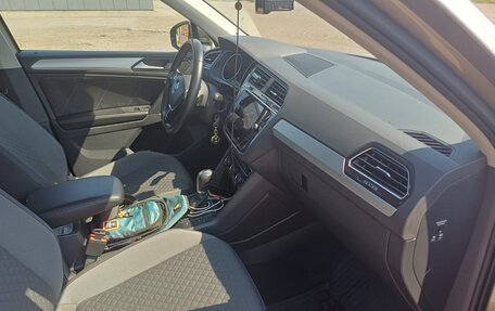 Volkswagen Tiguan II, 2019 год, 2 900 000 рублей, 14 фотография