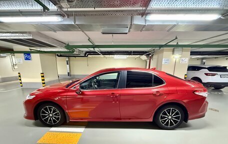 Toyota Camry, 2021 год, 3 950 000 рублей, 2 фотография