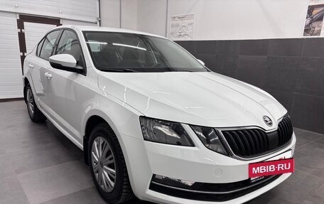 Skoda Octavia, 2017 год, 1 450 000 рублей, 3 фотография