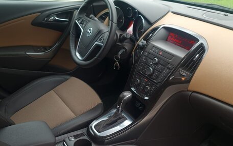 Opel Astra J, 2013 год, 1 400 000 рублей, 2 фотография