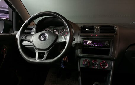 Volkswagen Polo VI (EU Market), 2016 год, 1 010 000 рублей, 10 фотография
