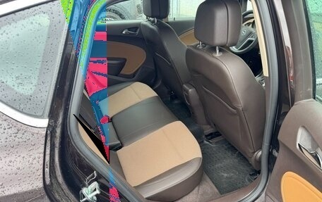Opel Astra J, 2013 год, 1 400 000 рублей, 4 фотография