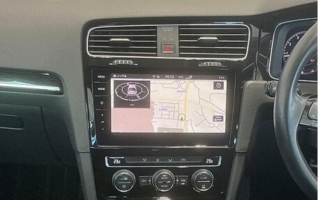 Volkswagen Golf VII, 2017 год, 1 050 998 рублей, 11 фотография