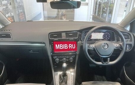 Volkswagen Golf VII, 2017 год, 1 050 998 рублей, 6 фотография