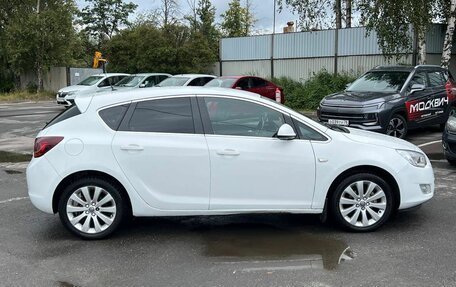 Opel Astra J, 2011 год, 550 000 рублей, 10 фотография