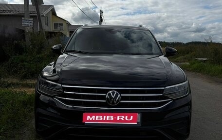 Volkswagen Tiguan II, 2022 год, 3 850 000 рублей, 1 фотография