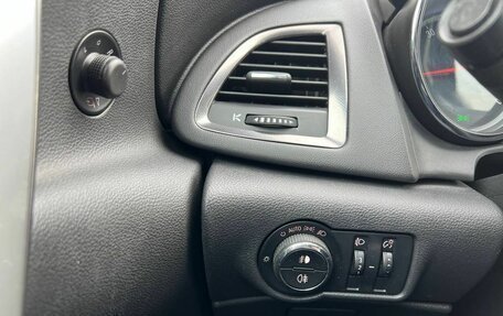 Opel Astra J, 2011 год, 550 000 рублей, 18 фотография