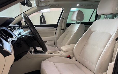 Volkswagen Passat B8 рестайлинг, 2018 год, 1 985 000 рублей, 8 фотография