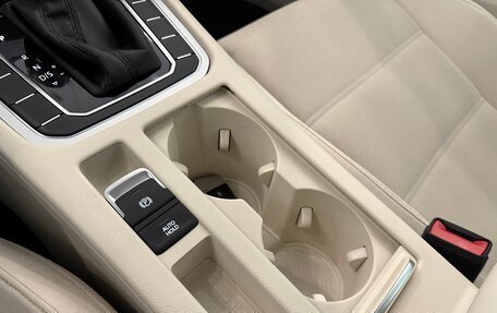 Volkswagen Passat B8 рестайлинг, 2018 год, 1 985 000 рублей, 14 фотография