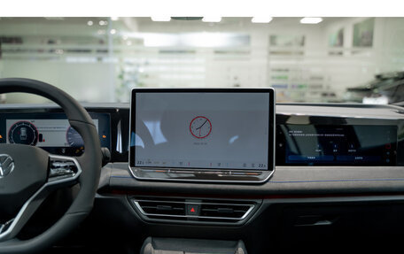 Volkswagen Tiguan, 2024 год, 5 250 000 рублей, 24 фотография