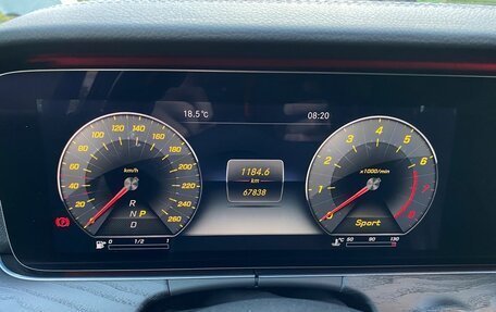 Mercedes-Benz E-Класс, 2019 год, 3 430 000 рублей, 12 фотография
