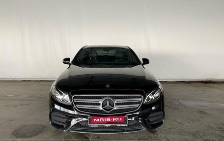 Mercedes-Benz E-Класс, 2019 год, 3 430 000 рублей, 2 фотография
