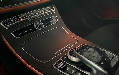 Mercedes-Benz E-Класс, 2019 год, 3 430 000 рублей, 15 фотография