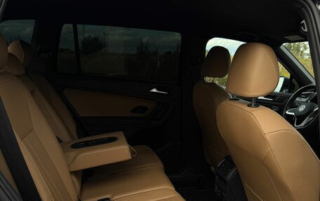 Volkswagen Tiguan II, 2022 год, 3 850 000 рублей, 7 фотография