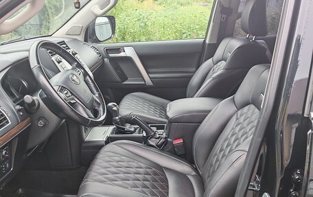 Toyota Land Cruiser Prado 150 рестайлинг 2, 2020 год, 4 990 000 рублей, 5 фотография