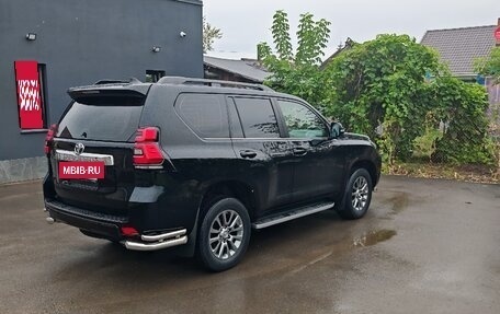 Toyota Land Cruiser Prado 150 рестайлинг 2, 2020 год, 4 990 000 рублей, 3 фотография