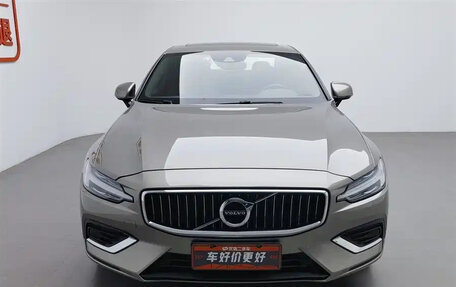 Volvo S60 III, 2021 год, 1 900 000 рублей, 2 фотография