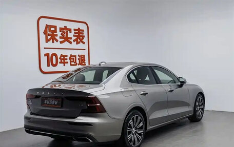 Volvo S60 III, 2021 год, 1 900 000 рублей, 3 фотография