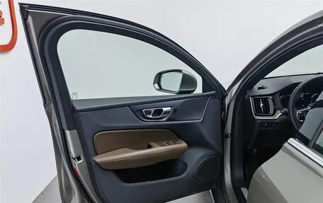 Volvo S60 III, 2021 год, 1 900 000 рублей, 5 фотография