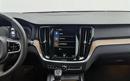Volvo S60 III, 2021 год, 1 900 000 рублей, 10 фотография