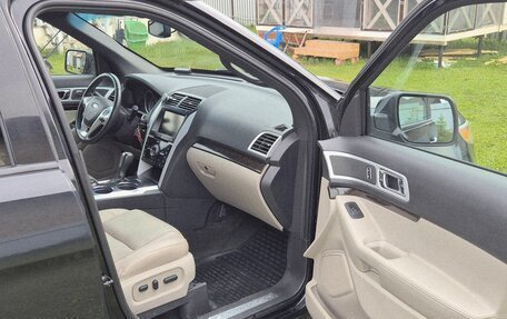 Ford Explorer VI, 2013 год, 1 800 000 рублей, 4 фотография