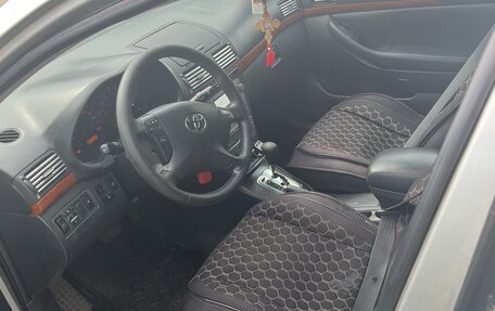 Toyota Avensis III рестайлинг, 2007 год, 750 000 рублей, 7 фотография