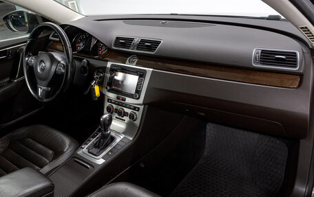 Volkswagen Passat B7, 2013 год, 1 369 000 рублей, 18 фотография