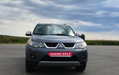 Mitsubishi Outlander III рестайлинг 3, 2008 год, 850 000 рублей, 2 фотография