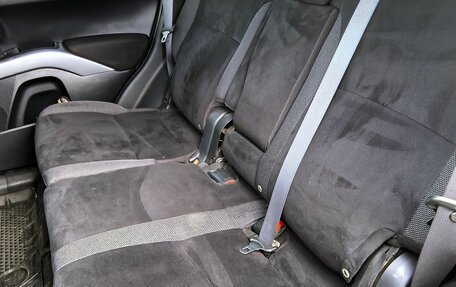 Mitsubishi Outlander III рестайлинг 3, 2008 год, 850 000 рублей, 10 фотография