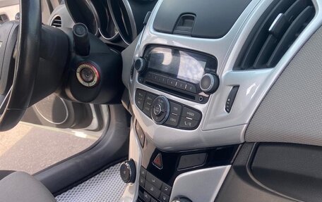 Chevrolet Cruze II, 2014 год, 900 000 рублей, 8 фотография