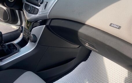Chevrolet Cruze II, 2014 год, 900 000 рублей, 10 фотография
