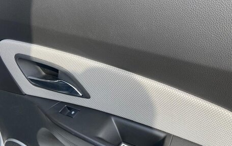 Chevrolet Cruze II, 2014 год, 900 000 рублей, 15 фотография