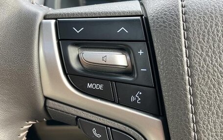 Toyota Land Cruiser Prado 150 рестайлинг 2, 2016 год, 2 340 333 рублей, 15 фотография