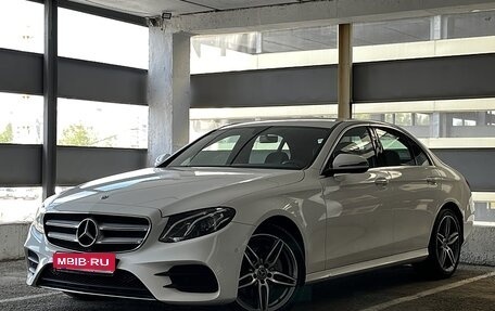 Mercedes-Benz E-Класс, 2018 год, 3 500 000 рублей, 1 фотография