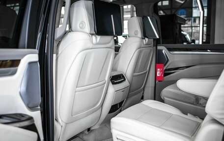 Cadillac Escalade V, 2025 год, 23 370 000 рублей, 14 фотография