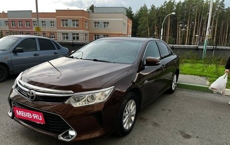 Toyota Camry, 2017 год, 2 590 000 рублей, 3 фотография