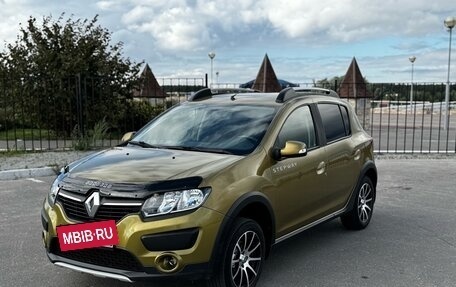 Renault Sandero II рестайлинг, 2016 год, 799 999 рублей, 2 фотография