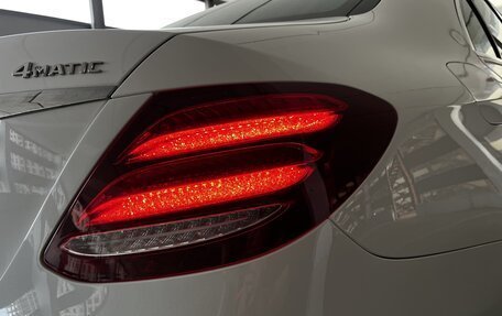 Mercedes-Benz E-Класс, 2018 год, 3 500 000 рублей, 8 фотография