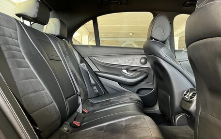 Mercedes-Benz E-Класс, 2018 год, 3 500 000 рублей, 14 фотография
