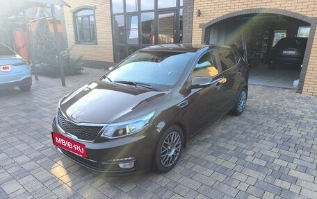 KIA Rio III рестайлинг, 2015 год, 1 000 000 рублей, 3 фотография