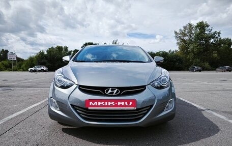 Hyundai Avante, 2011 год, 990 000 рублей, 2 фотография
