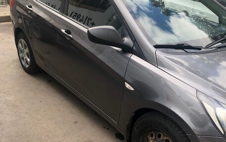 Hyundai Solaris II рестайлинг, 2014 год, 850 000 рублей, 6 фотография