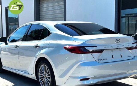 Toyota Camry, 2024 год, 3 050 000 рублей, 4 фотография