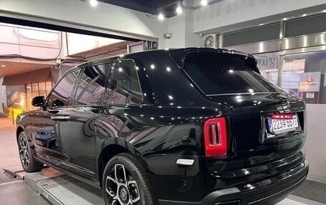 Rolls-Royce Cullinan, 2024 год, 62 250 000 рублей, 2 фотография