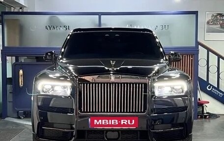 Rolls-Royce Cullinan, 2024 год, 62 250 000 рублей, 3 фотография