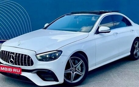 Mercedes-Benz E-Класс, 2020 год, 4 350 000 рублей, 2 фотография