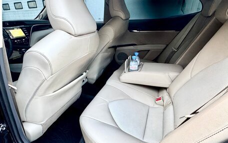 Toyota Camry, 2018 год, 3 200 000 рублей, 8 фотография