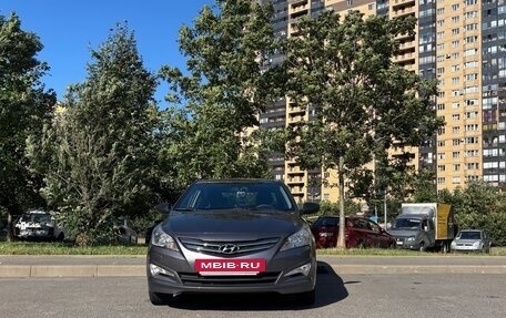 Hyundai Solaris II рестайлинг, 2015 год, 1 500 000 рублей, 4 фотография